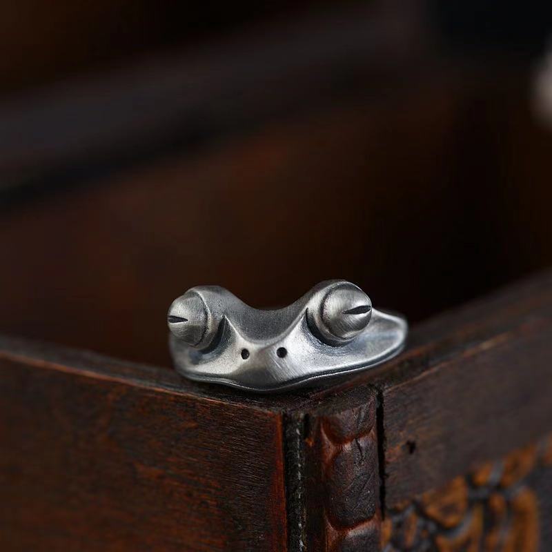 Retro Distressed Frog Ring For - Men Accessories Drawing ulasan dan harga